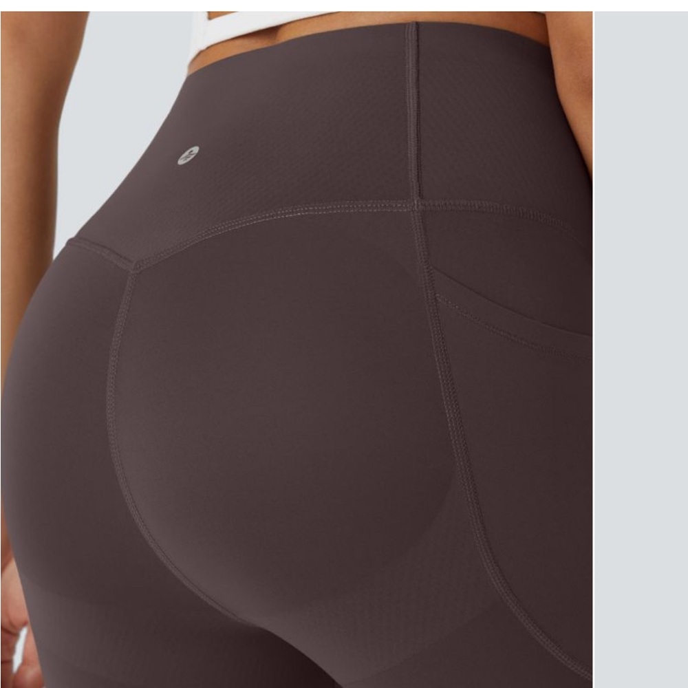 HALARA High-Waist Pocket Leggings in Dark Brown